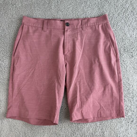 Travis Mathew Shorts Mens 34 Pink Golf Pockets Flat Front Performance - Picture 1 of 6